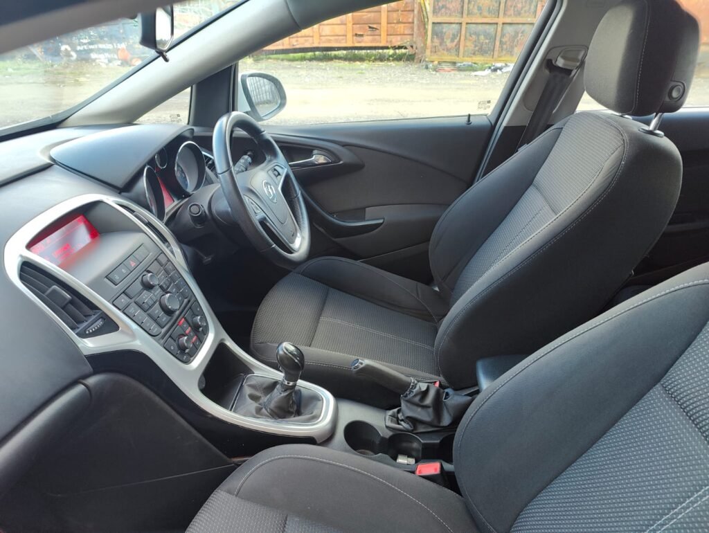 2015 Vauxhall Astra 1.4i Turbo SRi Euro 6 5dr
