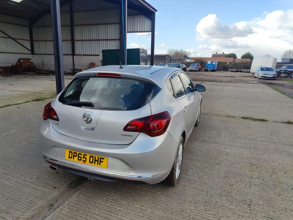 2015 Vauxhall Astra 1.4i Turbo SRi Euro 6 5dr