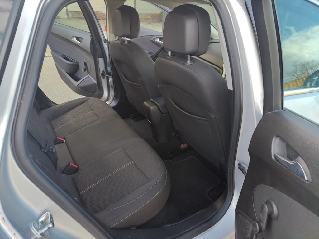 2015 Vauxhall Astra 1.4i Turbo SRi Euro 6 5dr