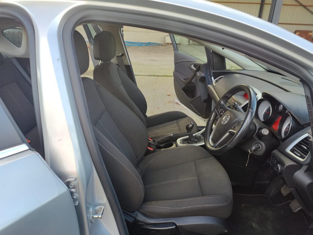 2015 Vauxhall Astra 1.4i Turbo SRi Euro 6 5dr