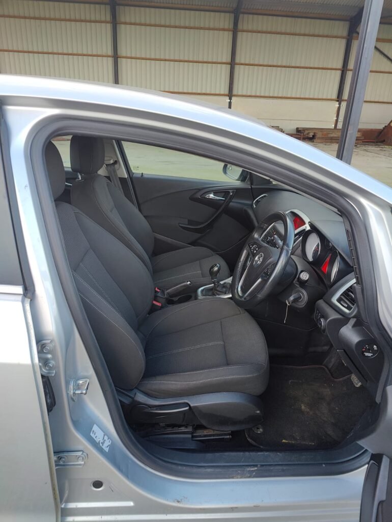 2015 Vauxhall Astra 1.4i Turbo SRi Euro 6 5dr