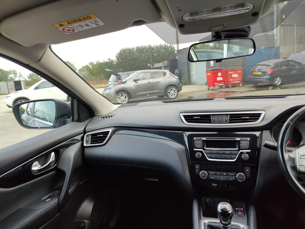 2014 Nissan Qashqai 1.2 DIG-T Acenta 2WD Euro 5 (s/s) 5dr