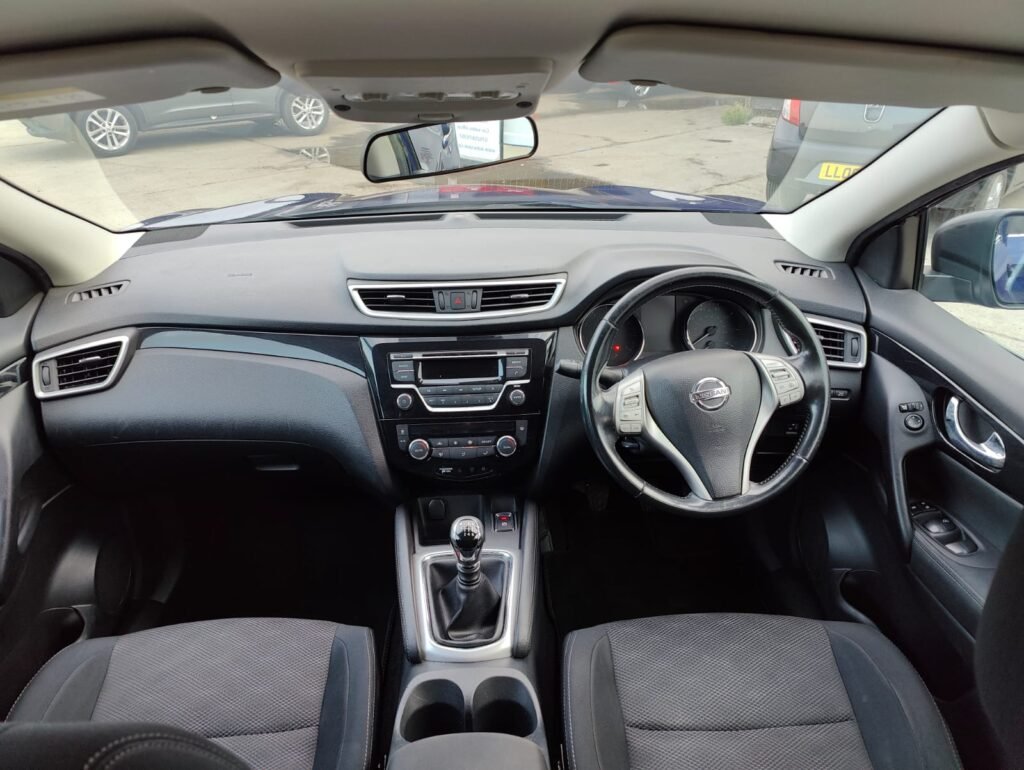 2014 Nissan Qashqai 1.2 DIG-T Acenta 2WD Euro 5 (s/s) 5dr