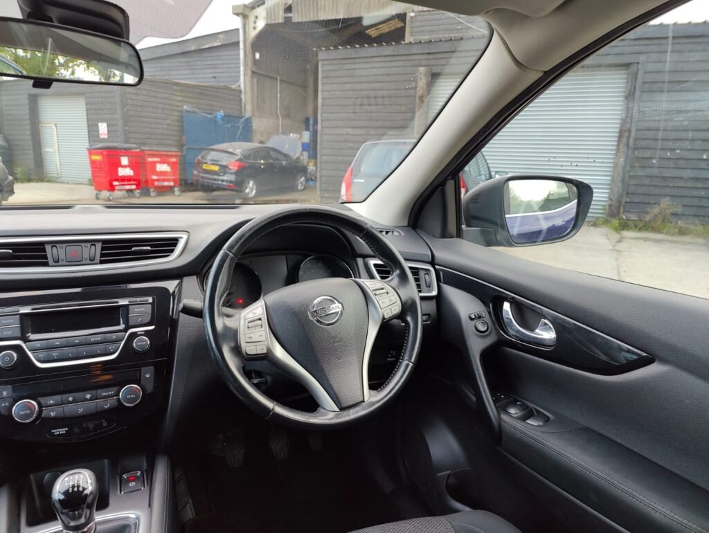 2014 Nissan Qashqai 1.2 DIG-T Acenta 2WD Euro 5 (s/s) 5dr