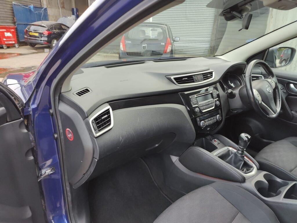 2014 Nissan Qashqai 1.2 DIG-T Acenta 2WD Euro 5 (s/s) 5dr