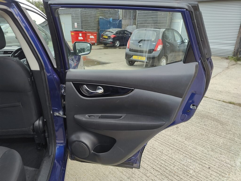 2014 Nissan Qashqai 1.2 DIG-T Acenta 2WD Euro 5 (s/s) 5dr