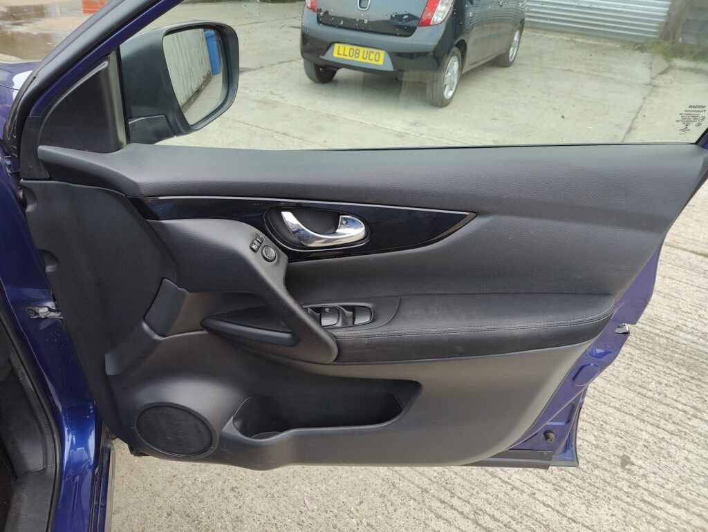 2014 Nissan Qashqai 1.2 DIG-T Acenta 2WD Euro 5 (s/s) 5dr