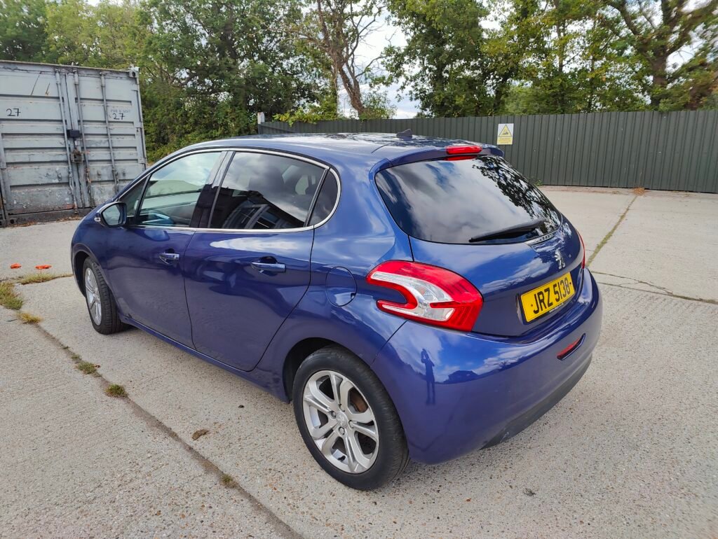 2015 PEUGEOT 208 1.2 VTI ALLURE