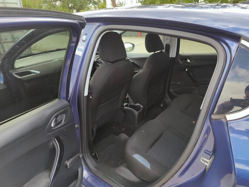2015 PEUGEOT 208 1.2 VTI ALLURE✅