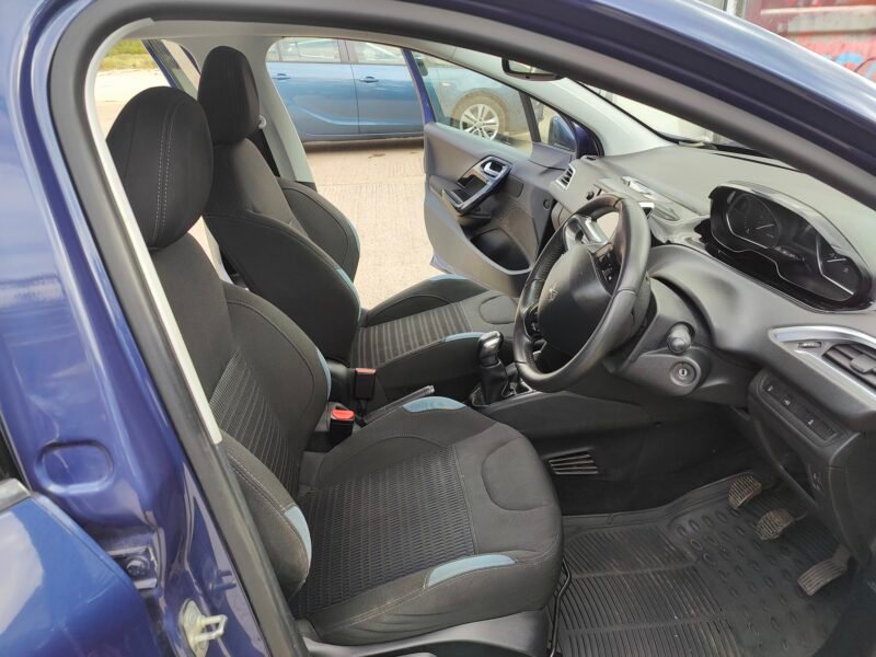 2015 PEUGEOT 208 1.2 VTI ALLURE✅