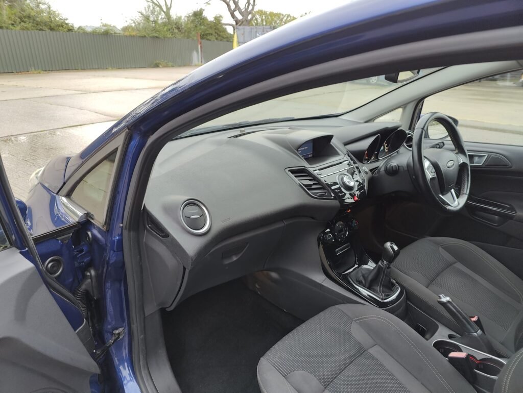 2015 FORD FIESTA 1.0 EcoBoost Titanium 5dr