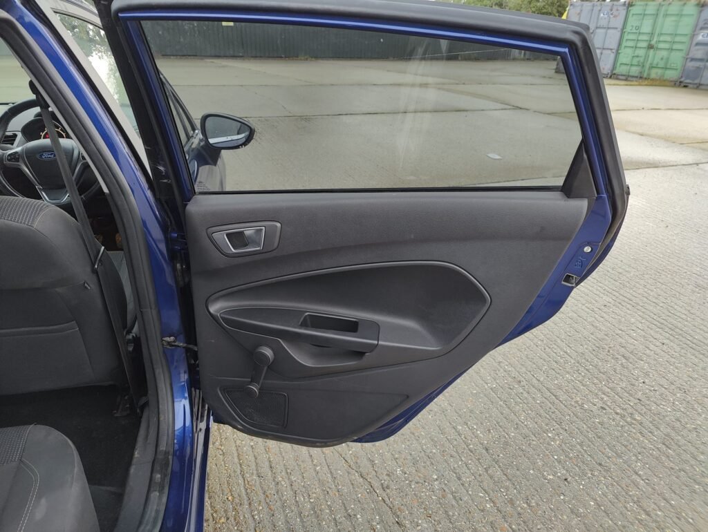 2015 FORD FIESTA 1.0 EcoBoost Titanium 5dr