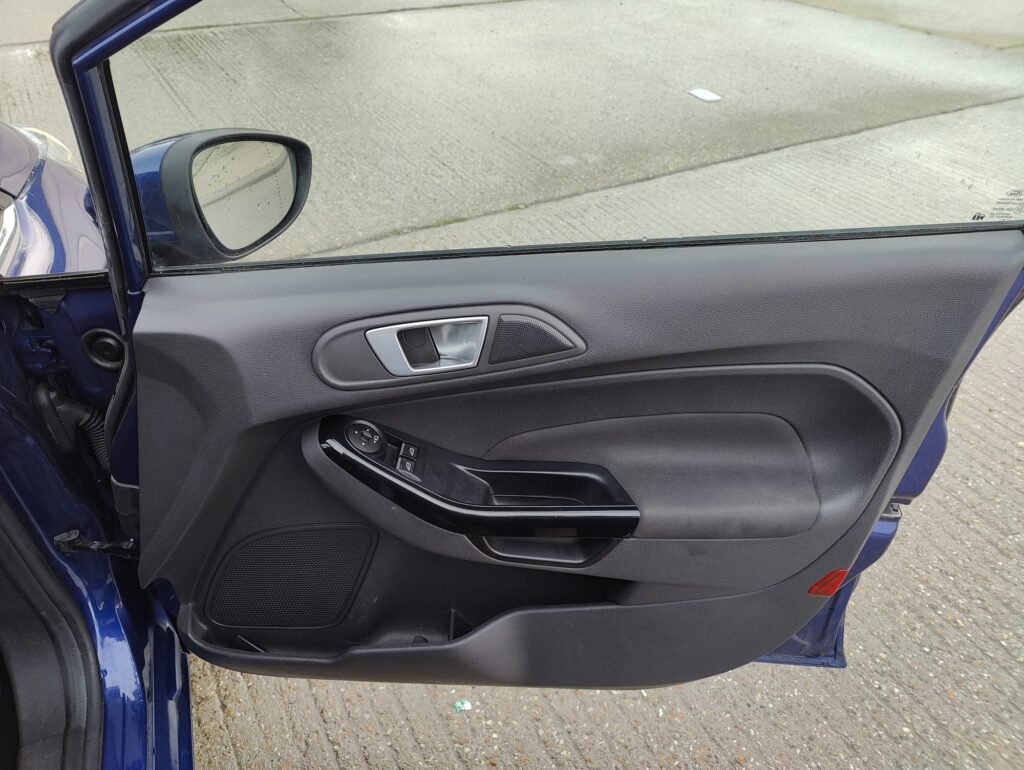 2015 FORD FIESTA 1.0 EcoBoost Titanium 5dr