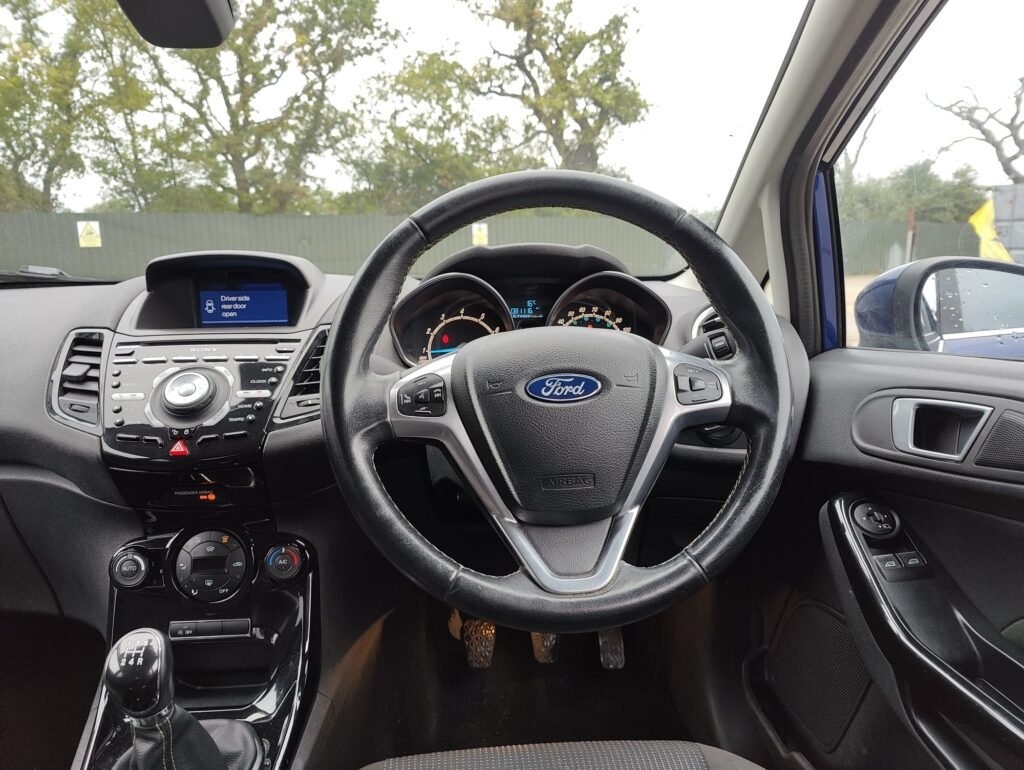 2015 FORD FIESTA 1.0 EcoBoost Titanium 5dr
