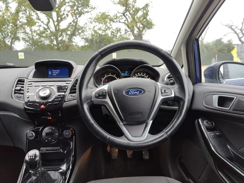 2015 FORD FIESTA 1.0 EcoBoost Titanium 5dr