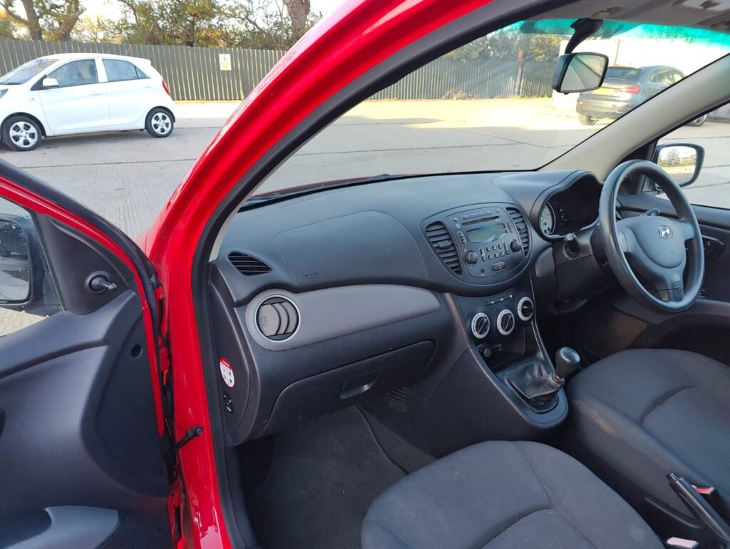 2011 HYUNDAI I10 1.2 Classic 5dr