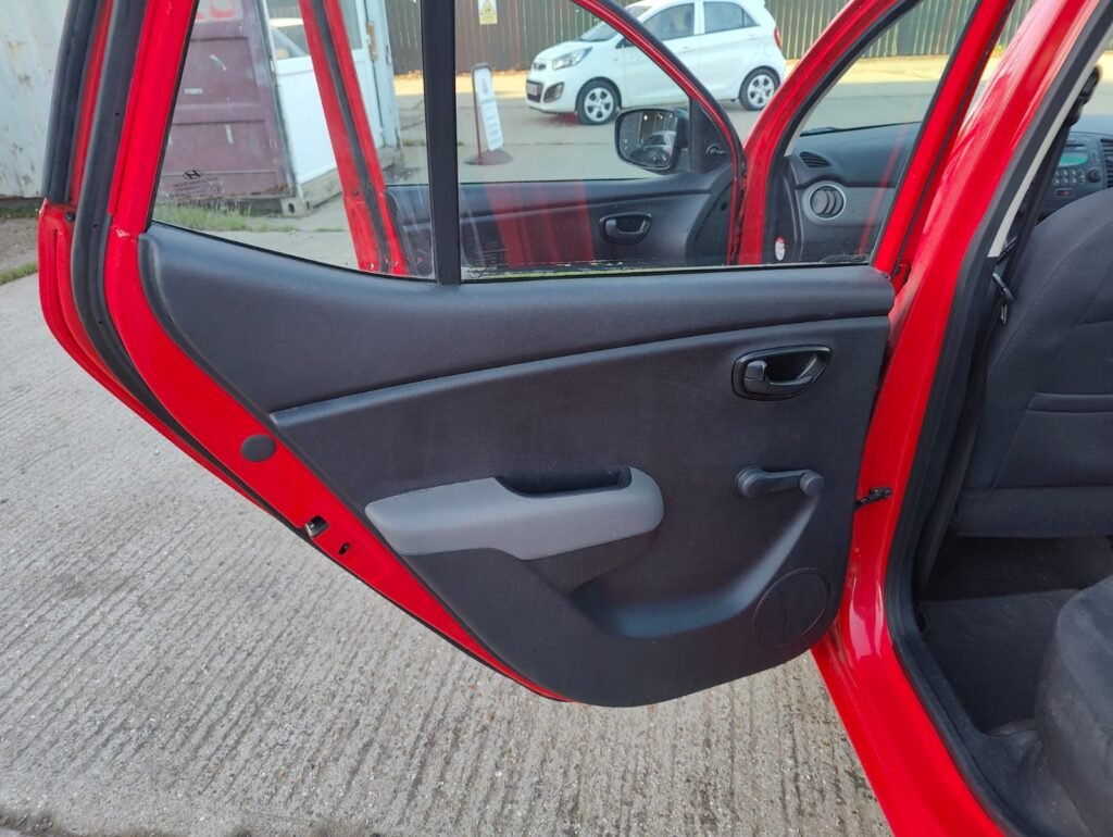 2011 HYUNDAI I10 1.2 Classic 5dr