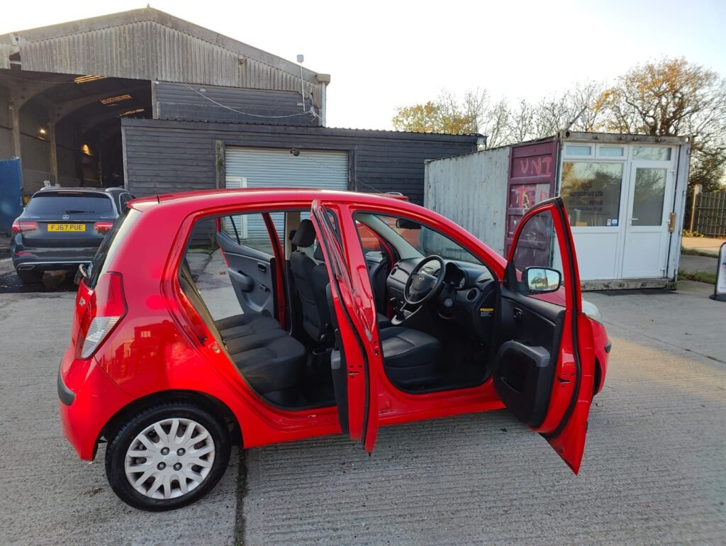 2011 HYUNDAI I10 1.2 Classic 5dr