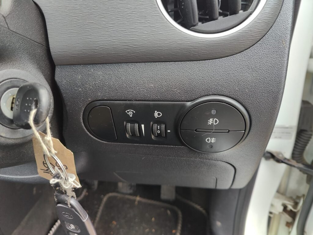 2012 HYUNDAI I10 1.2 Active 5dr