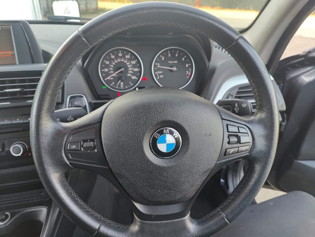 2013 BMW 1 SERIES 116i SE 5dr