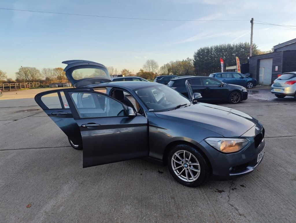 2013 BMW 1 SERIES 116i SE 5dr