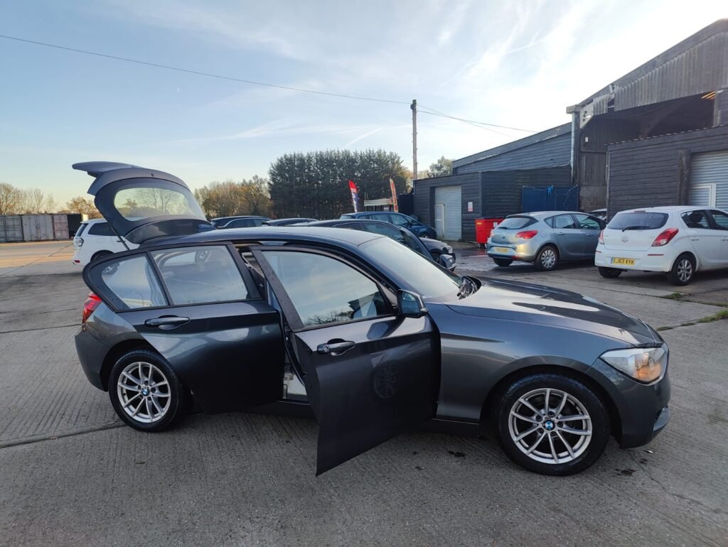 2013 BMW 1 SERIES 116i SE 5dr