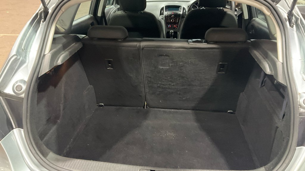 2012 VAUXHALL ASTRA 1.4i 16V Exclusiv 5dr