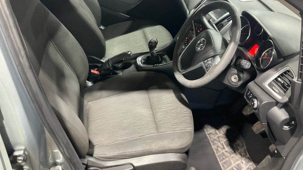 2012 VAUXHALL ASTRA 1.4i 16V Exclusiv 5dr