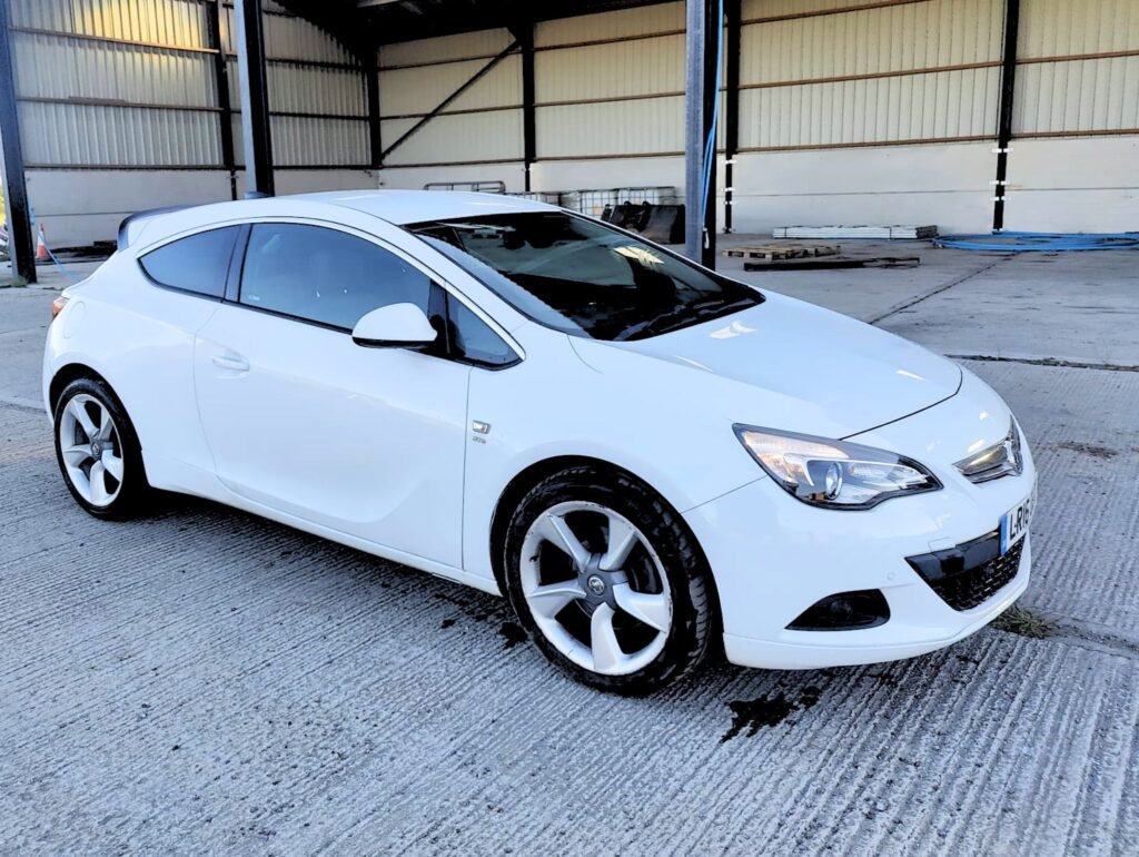 2016 VAUXHALL GTC 1.4T 16V 140 SRi 3dr