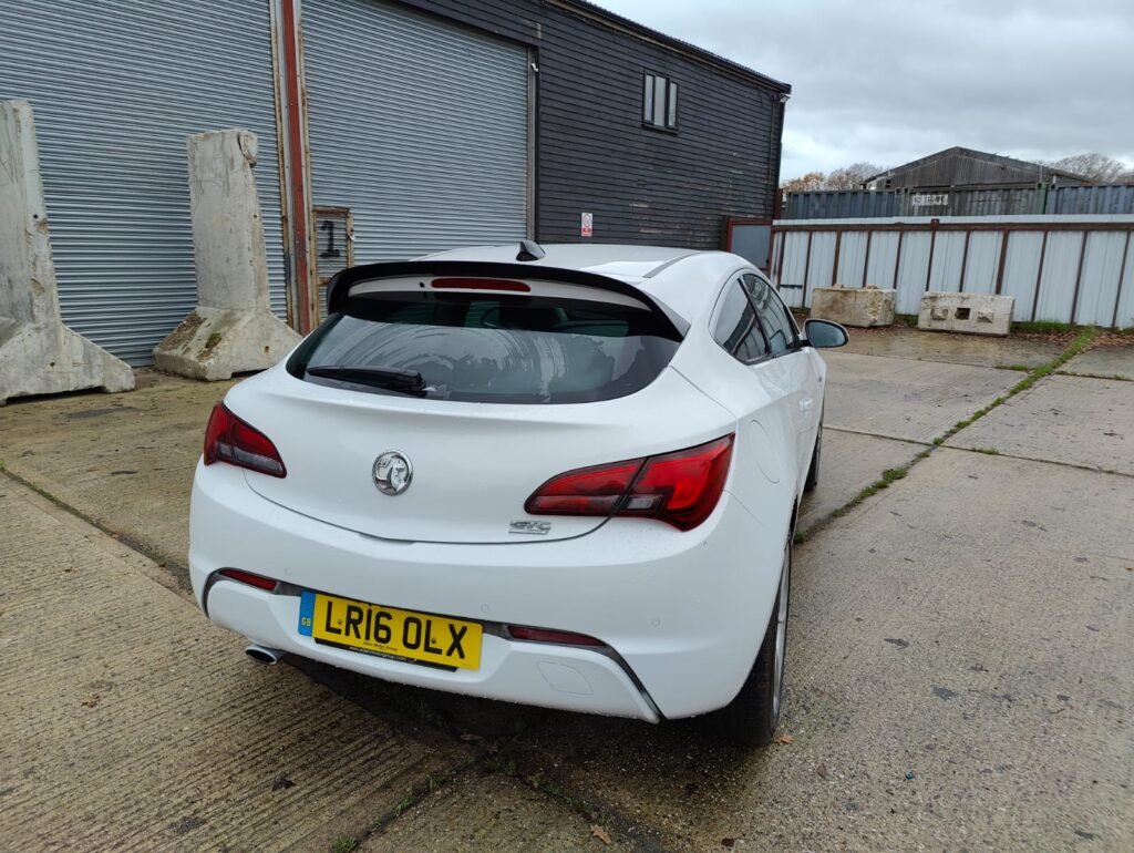 2016 VAUXHALL GTC 1.4T 16V 140 SRi 3dr