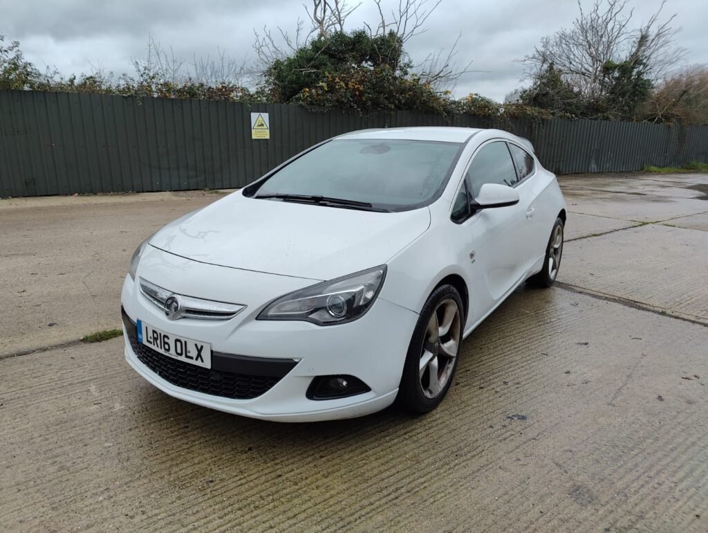 2016 VAUXHALL GTC 1.4T 16V 140 SRi 3dr