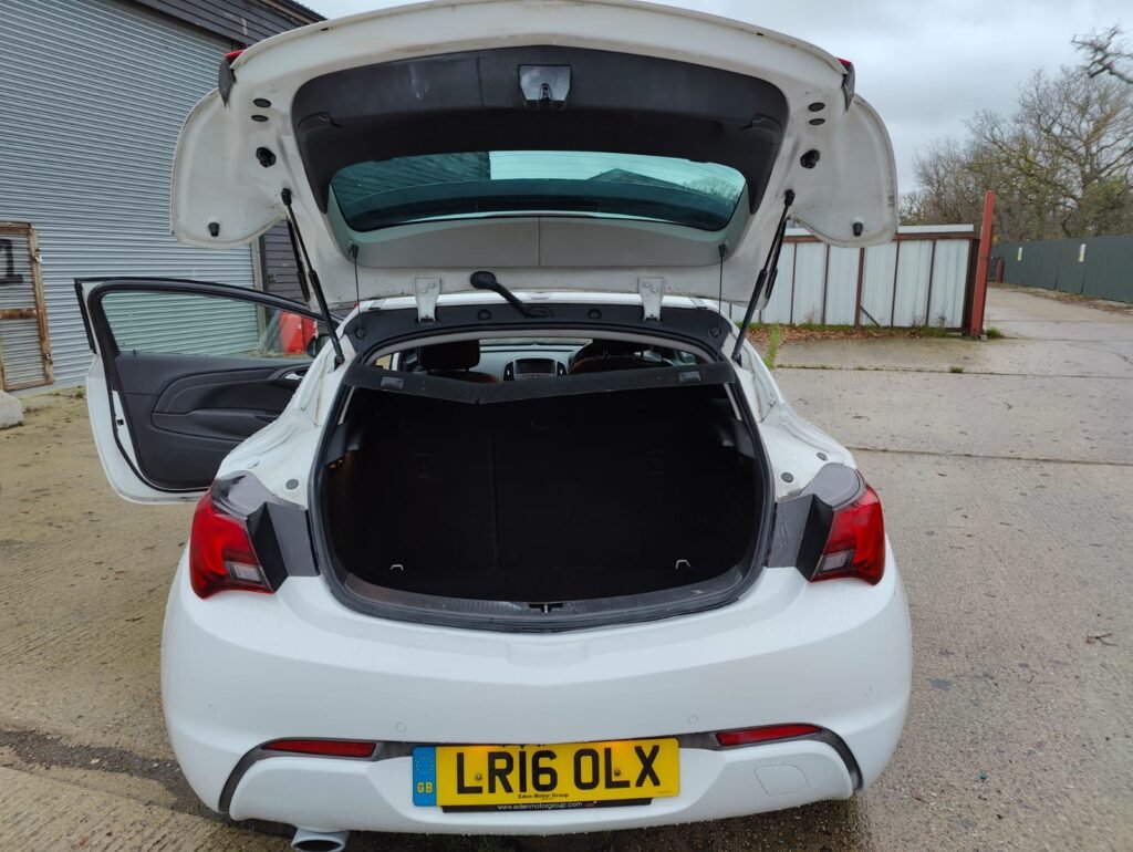 2016 VAUXHALL GTC 1.4T 16V 140 SRi 3dr