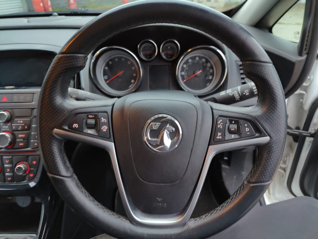 2016 VAUXHALL GTC 1.4T 16V 140 SRi 3dr