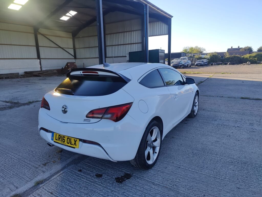 2016 VAUXHALL GTC 1.4T 16V 140 SRi 3dr