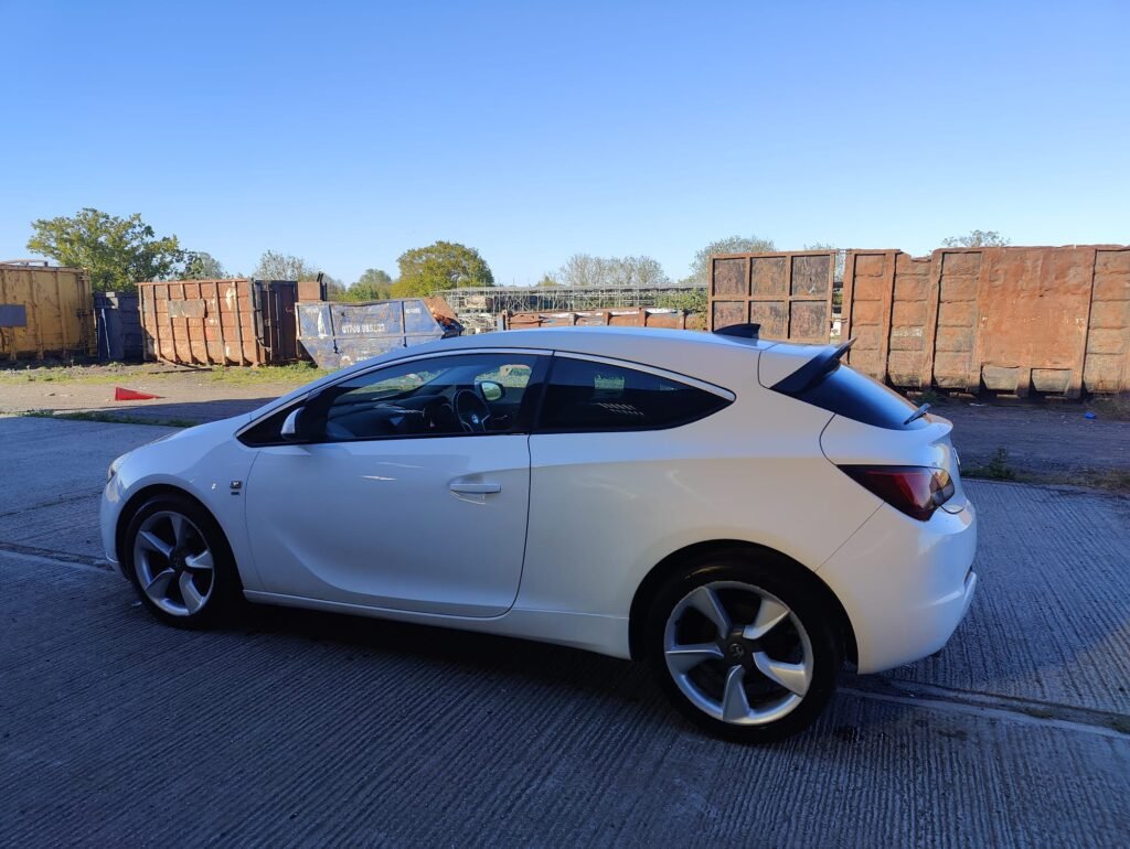 2016 VAUXHALL GTC 1.4T 16V 140 SRi 3dr