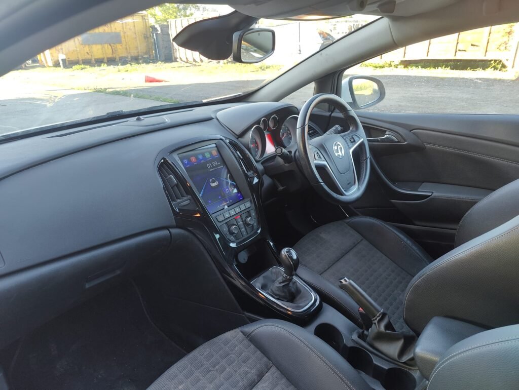 2016 VAUXHALL GTC 1.4T 16V 140 SRi 3dr