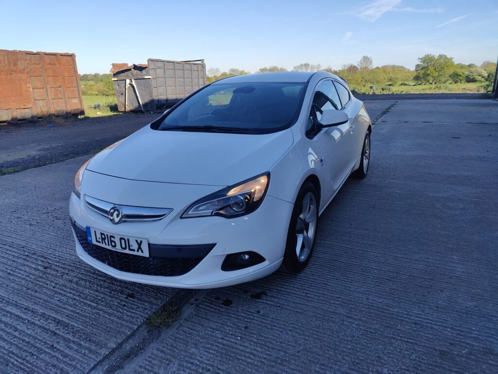 2016 VAUXHALL GTC 1.4T 16V 140 SRi 3dr