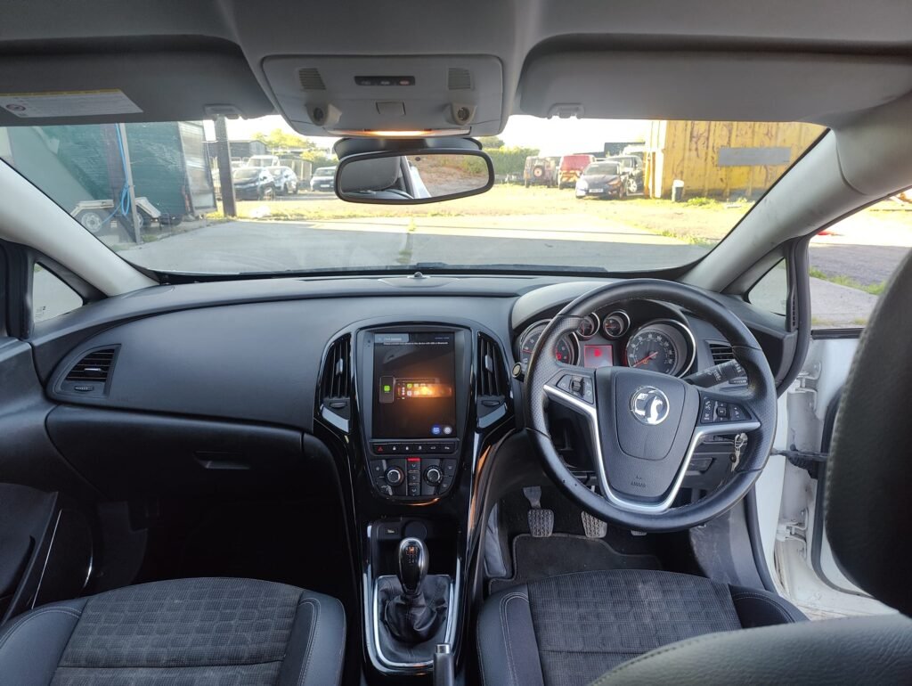 2016 VAUXHALL GTC 1.4T 16V 140 SRi 3dr