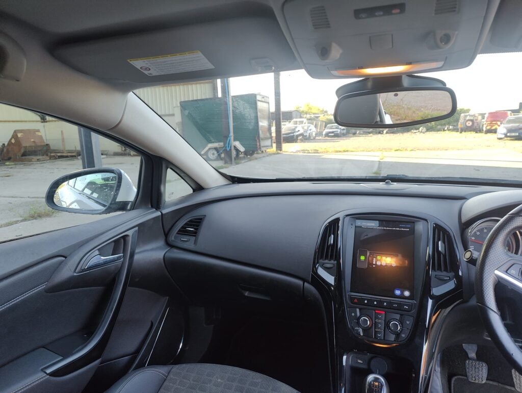 2016 VAUXHALL GTC 1.4T 16V 140 SRi 3dr