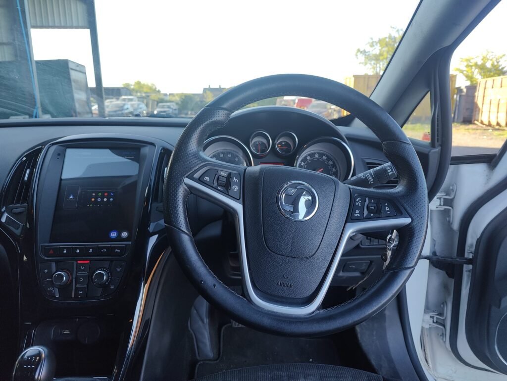 2016 VAUXHALL GTC 1.4T 16V 140 SRi 3dr