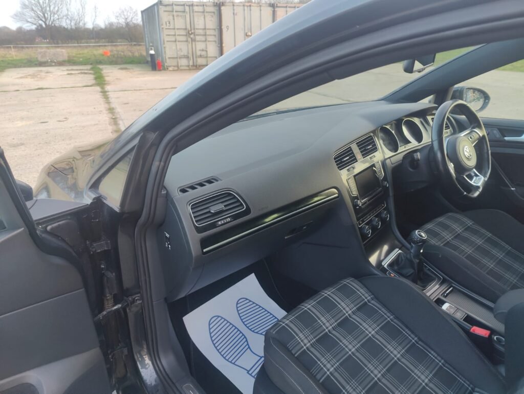 2014 VOLKSWAGEN GOLF 2.0 TDI GTD 5dr