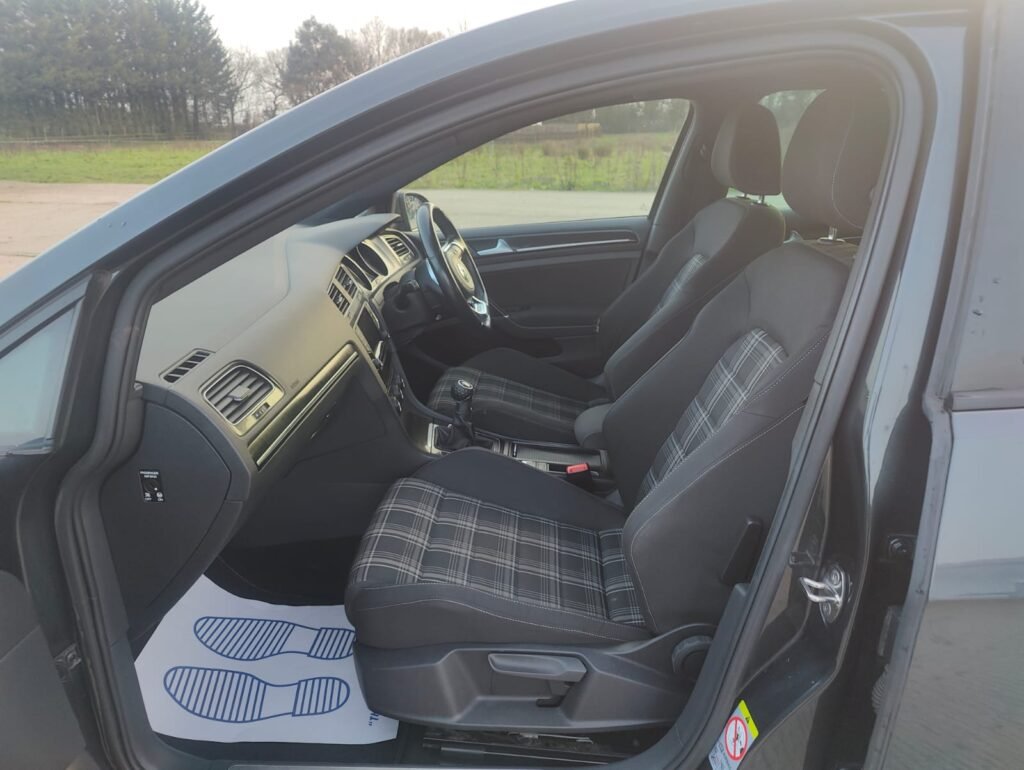 2014 VOLKSWAGEN GOLF 2.0 TDI GTD 5dr