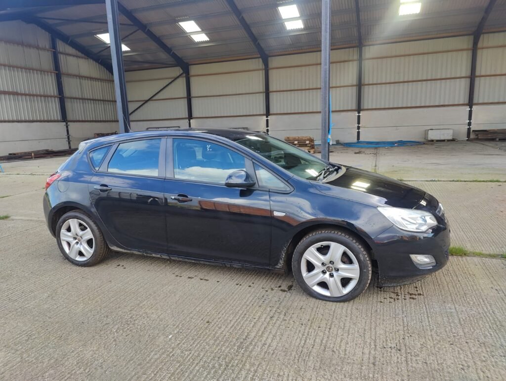 2011 VAUXHALL ASTRA 1.4i 16V Exclusiv 5dr