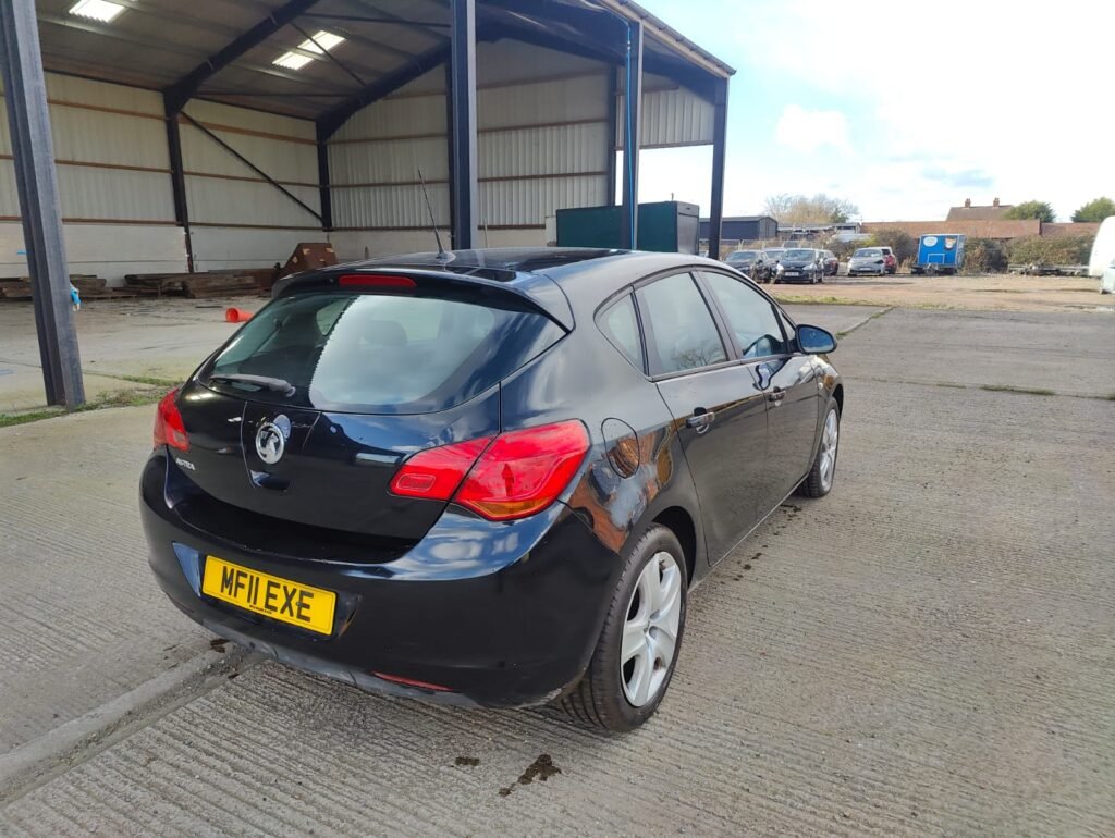 2011 VAUXHALL ASTRA 1.4i 16V Exclusiv 5dr