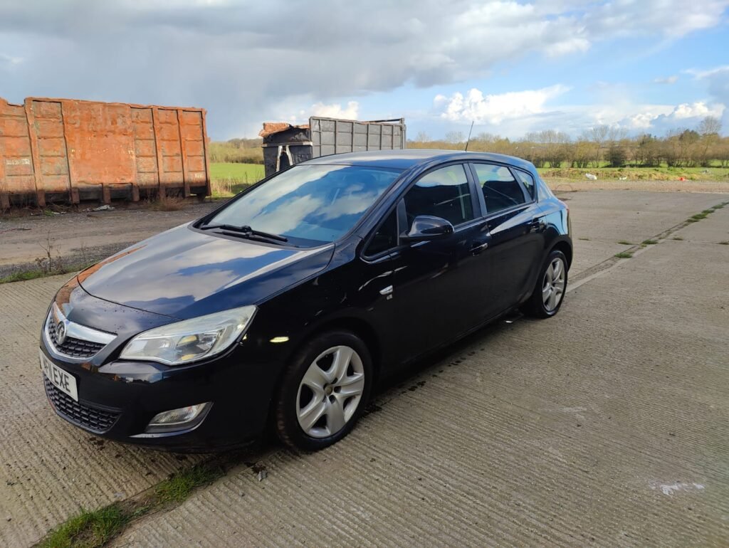 2011 VAUXHALL ASTRA 1.4i 16V Exclusiv 5dr