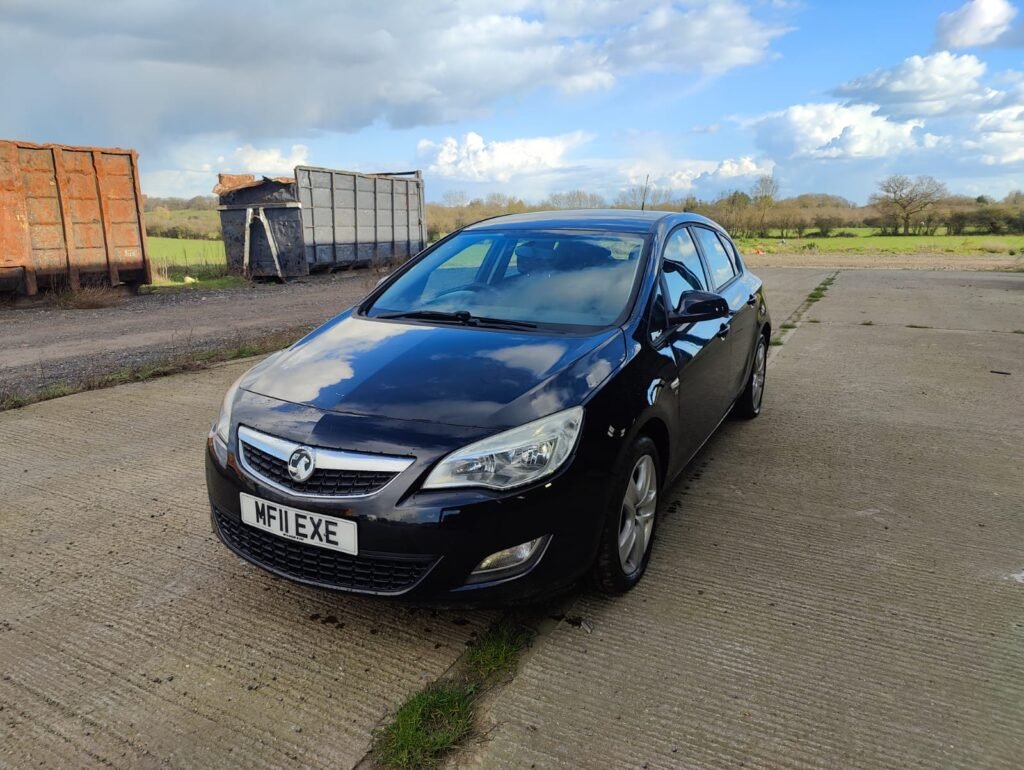 2011 VAUXHALL ASTRA 1.4i 16V Exclusiv 5dr