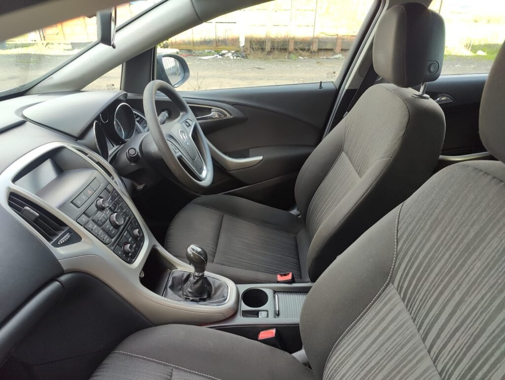 2011 VAUXHALL ASTRA 1.4i 16V Exclusiv 5dr