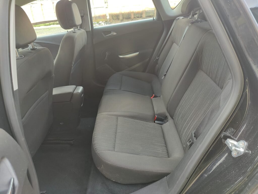 2011 VAUXHALL ASTRA 1.4i 16V Exclusiv 5dr