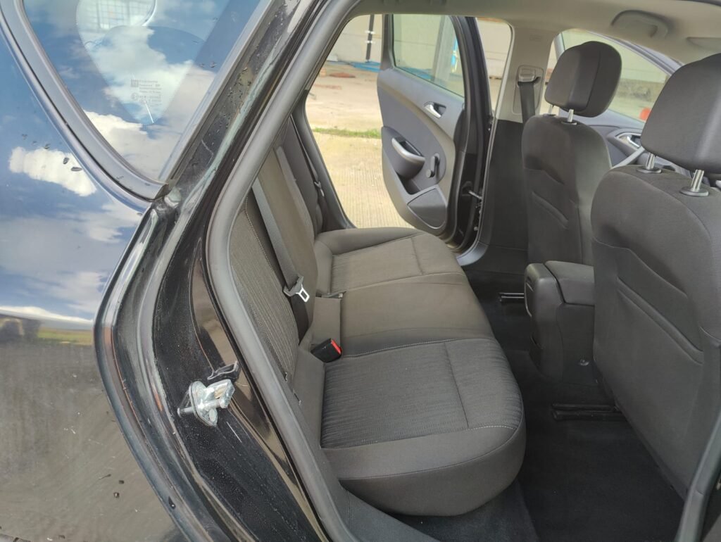 2011 VAUXHALL ASTRA 1.4i 16V Exclusiv 5dr