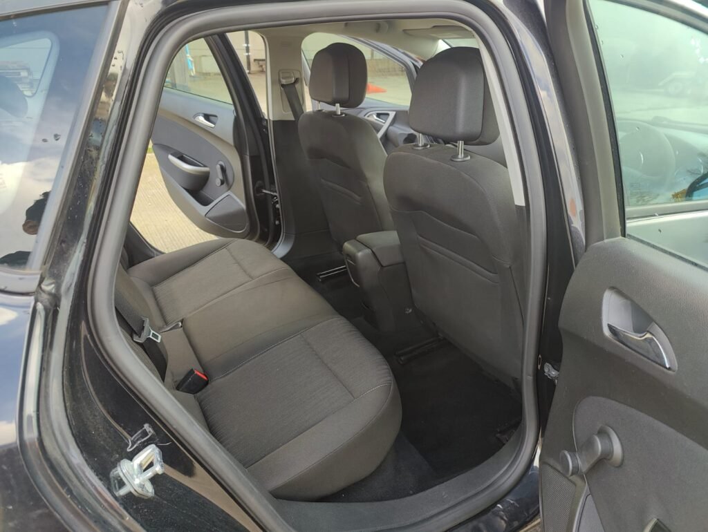 2011 VAUXHALL ASTRA 1.4i 16V Exclusiv 5dr